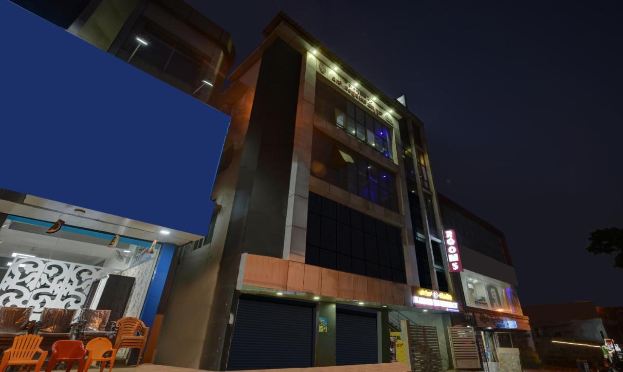 Hôtel Treebo Trend Karan Residency à Mysore Extérieur photo